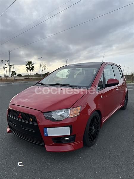 Usado Mitsubishi Colt 150 CV (110 kW) 2010 Rojo Utilitario