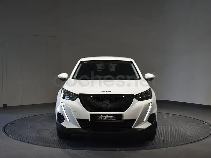Usado Peugeot 2008 Active 110 CV (80 kW) 2022 Blanco SUV