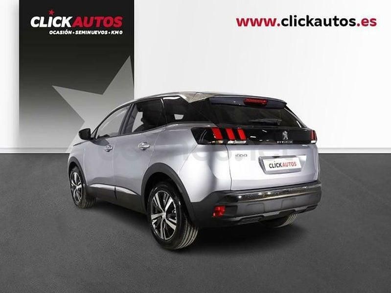 Usado Peugeot 3008 Active 130 CV (95 kW) 2023 Gris / plata SUV