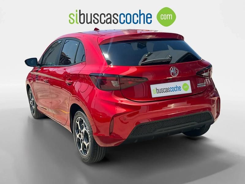 Nuevo MG MG3 Luxury 195 CV (143 kW) 2025 Rojo Utilitario