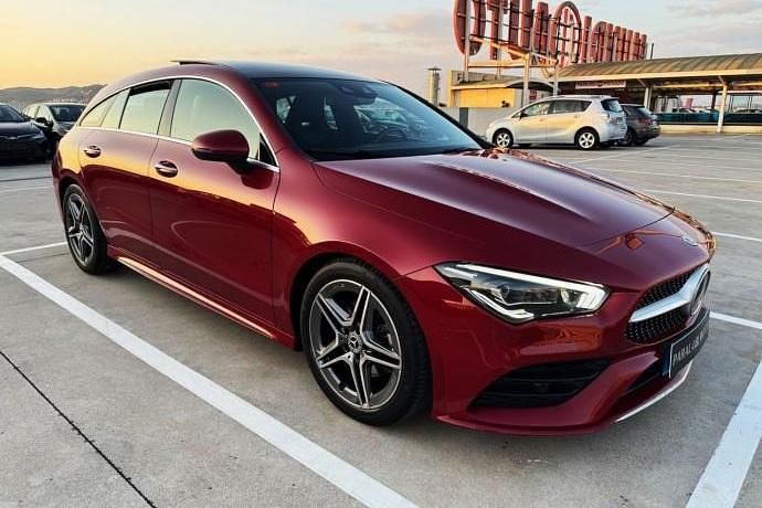 Burdeos Usado 2021 Mercedes CLA180 Shooting Brake Familiar | 23.900 € (Precio justo) - Imagen 1/4