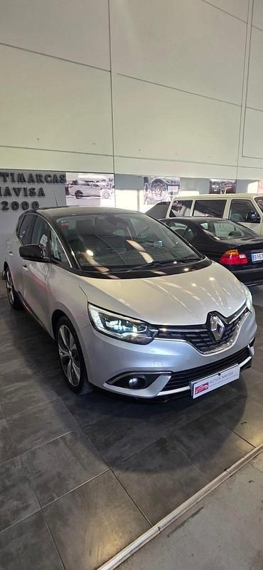 Usado Renault Scénic IV 110 CV (80 kW) 2018 Plateado Monovolumen