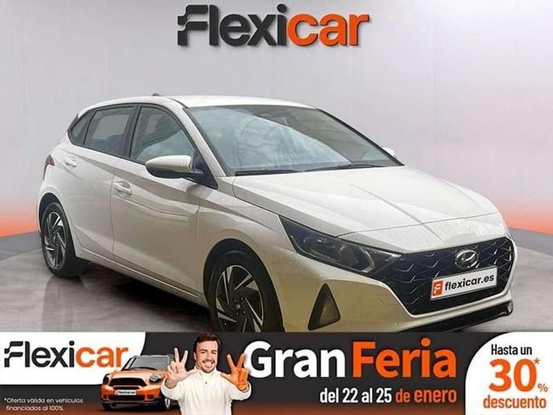 Blanco Usado 2022 Hyundai i20 Utilitario | 12.990 € (Precio justo) - Imagen 1/4