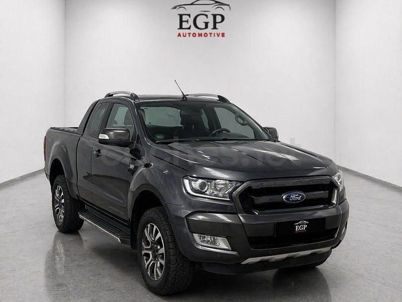Usado Ford Ranger Wildtrack 200 CV (147 kW) 2017 Gris / plata Pickup/Camioneta