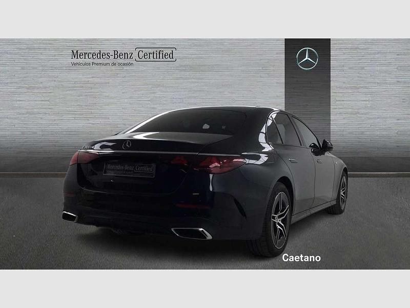 Usado Mercedes E300 313 CV (230 kW) 2025 Negro Berlina