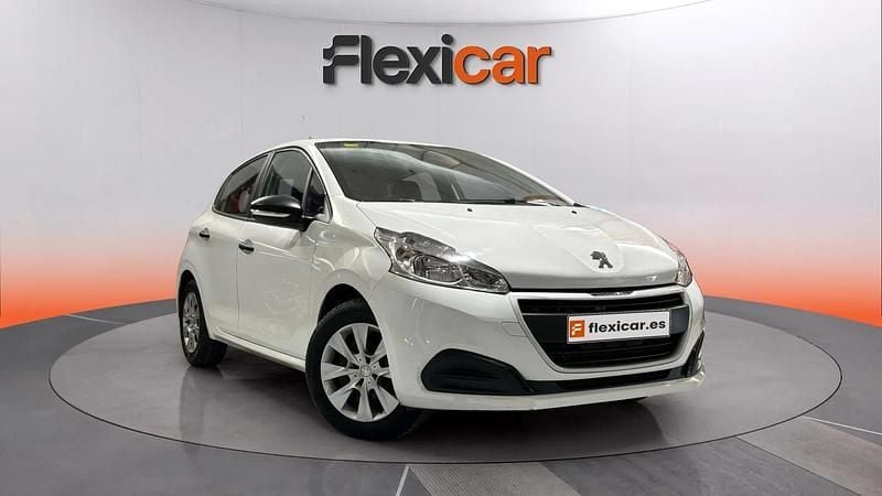 Usado Peugeot 208 Access 82 CV (60 kW) 2018 Blanco Utilitario