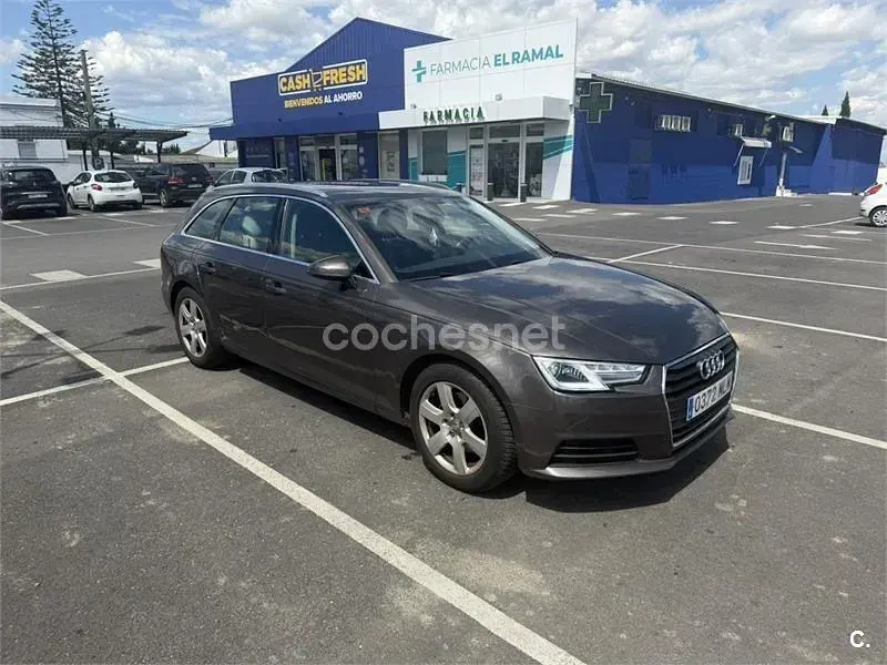 Usado Audi A4 Design 190 CV (139 kW) 2018 Marrón Familiar