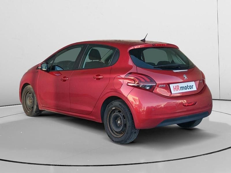 Usado Peugeot 208 Signature Sky 82 CV (60 kW) 2018 Rojo Utilitario