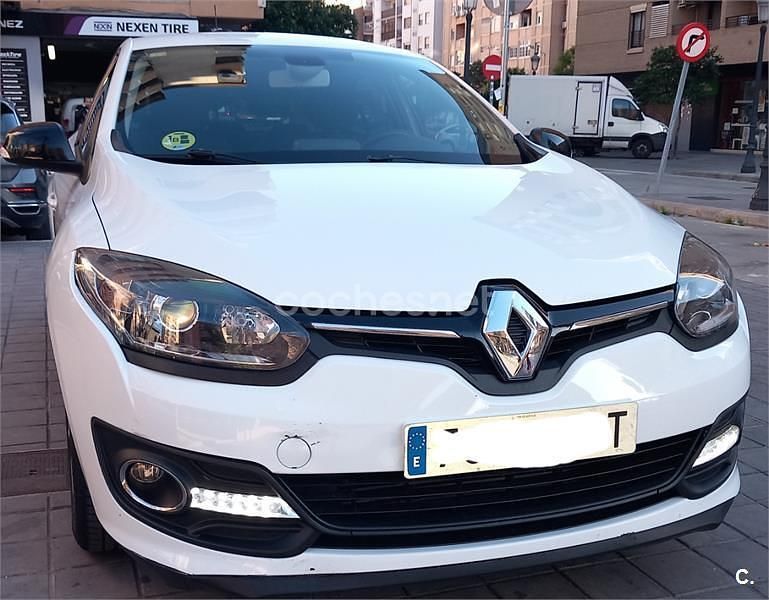 Usado Renault Mégane LIMITED 110 CV (80 kW) 2015 Blanco Berlina