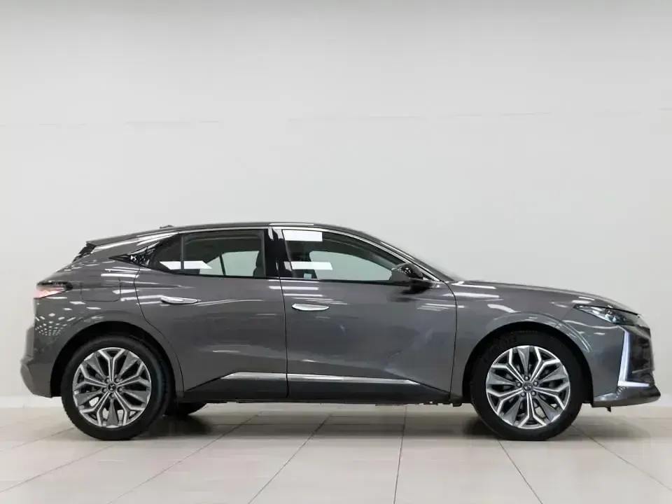 Usado DS Automobiles DS4 Trocadero 130 CV (95 kW) 2023 Gris SUV