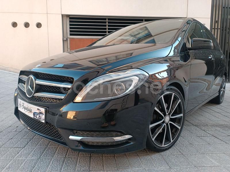 Negro Usado 2014 Mercedes B200 Monovolumen | 9990 € (Buen precio) - Imagen 1/4