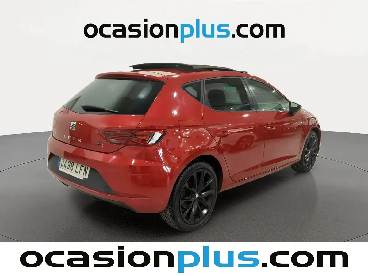 Usado Seat Leon FR 130 CV (95 kW) 2020 Rojo Utilitario