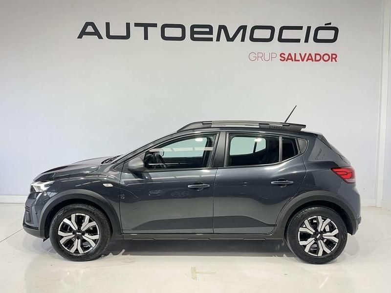 Usado Dacia Sandero Extreme 91 CV (66 kW) 2023 Gris Utilitario