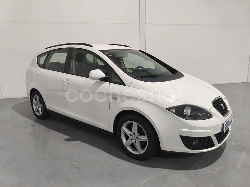 Blanco Usado 2010 Seat Altea XL Style Monovolumen | 6500 € (Precio justo) - Imagen 1/4