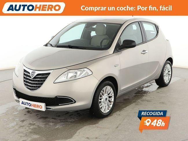 Usado Lancia Ypsilon Gold 70 CV (51 kW) 2014 Marrón Utilitario