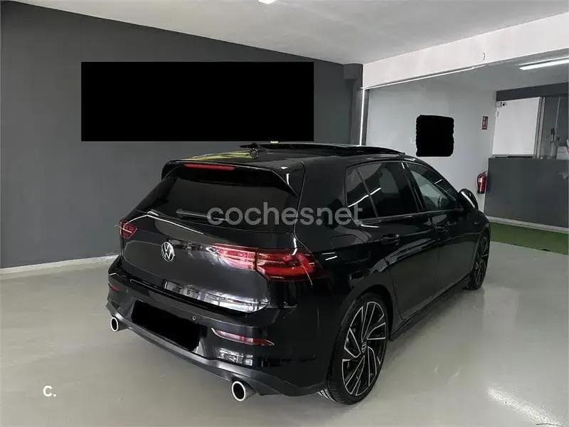 Usado VW Golf VIII GTI 245 CV (180 kW) 2021 Negro Berlina