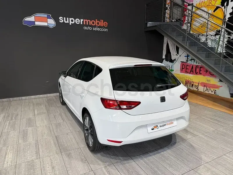 Usado Seat Leon Style 115 CV (84 kW) 2017 Blanco Berlina