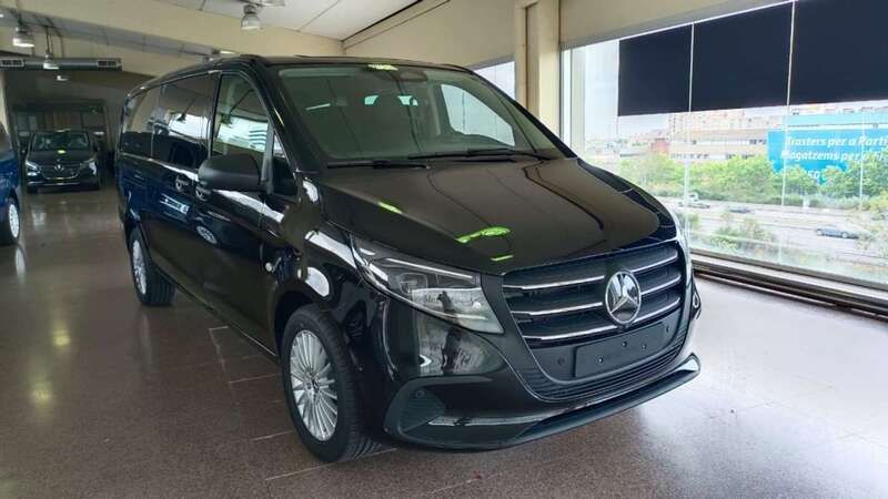 Negro Nuevo 2025 Mercedes Vito Monovolumen | 57.603 € - Imagen 1/4