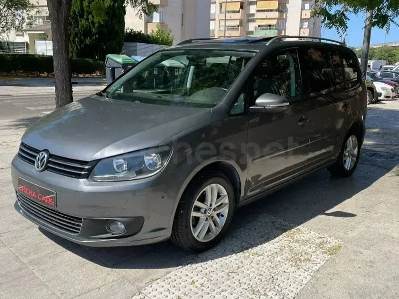 Usado VW Touran Advance 105 CV (77 kW) 2011 Gris / plata Monovolumen