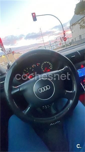 Usado Audi A3 Attraction 101 CV (74 kW) 2001 Azul Utilitario