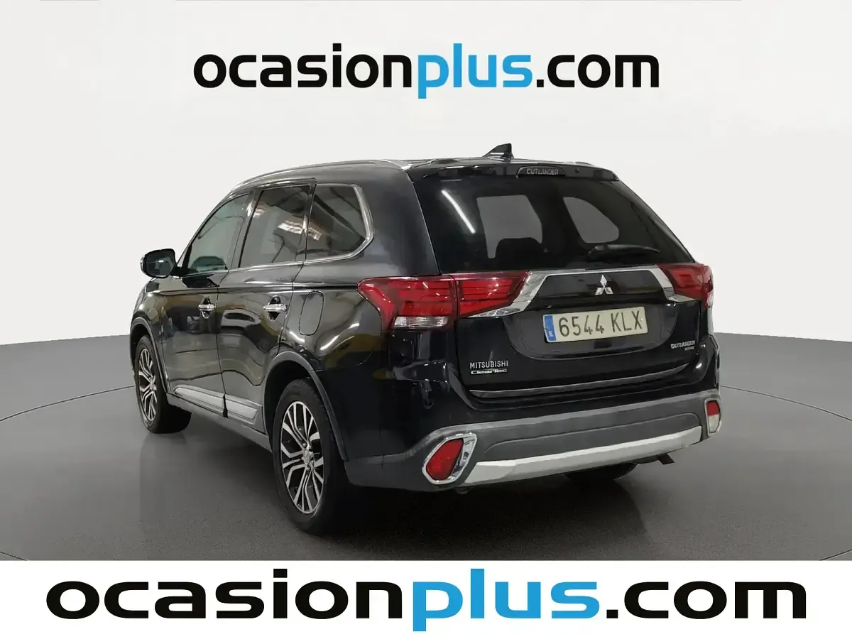 Usado Mitsubishi Outlander Motion 150 CV (110 kW) 2018 Negro SUV