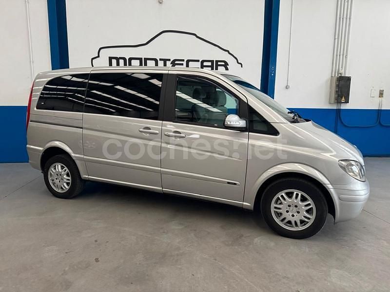 Usado Mercedes Viano 150 CV (110 kW) 2004 Gris / plata Monovolumen
