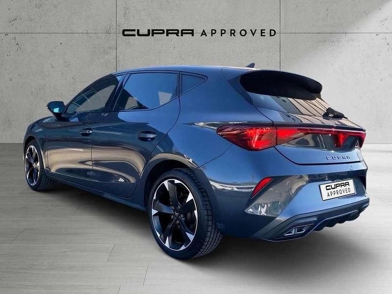Usado Cupra Leon 150 CV (110 kW) 2025 Gris Utilitario