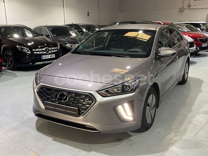Usado Hyundai Ioniq 141 CV (103 kW) 2022 Beige Utilitario