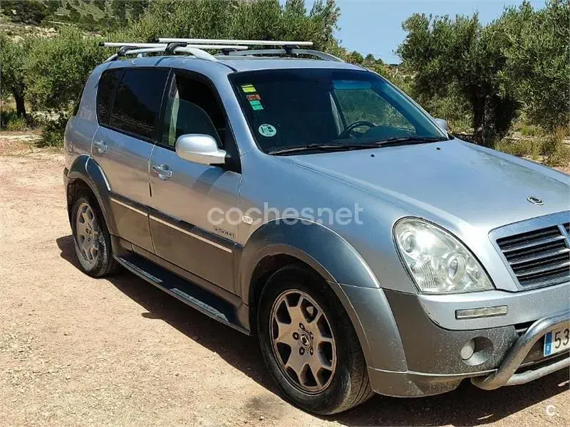 Usado SsangYong Rexton II 186 CV (136 kW) 2007 Gris / plata SUV