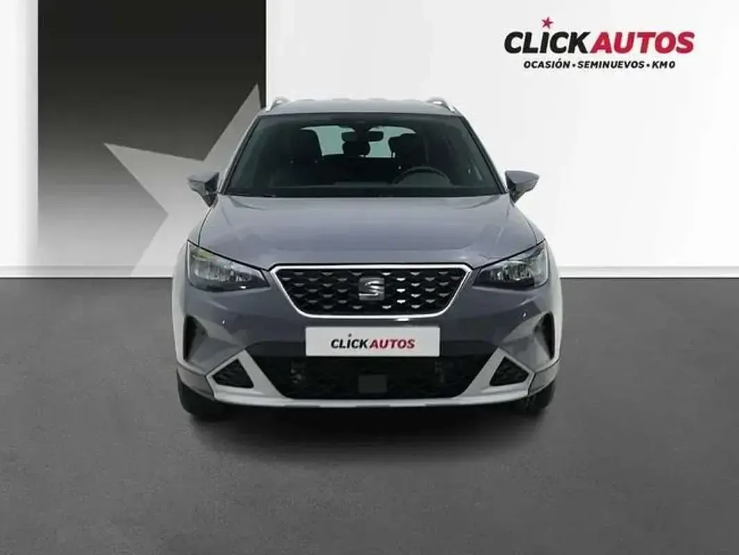 Usado Seat Arona 116 CV (85 kW) 2025 Gris SUV
