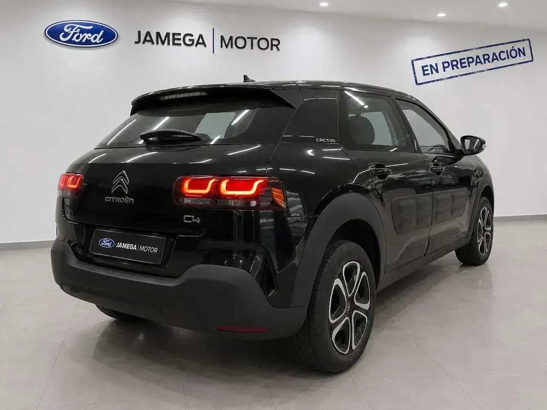 Usado Citroën C4 Cactus Feel 99 CV (72 kW) 2020 Negro Utilitario