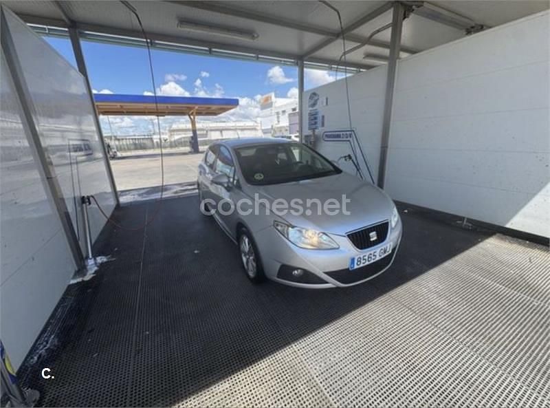 Usado Seat Ibiza Sport 105 CV (77 kW) 2009 Gris / plata Berlina