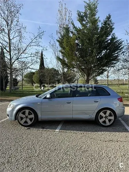 Usado Audi A3 Ambition 200 CV (147 kW) 2005 Azul Utilitario