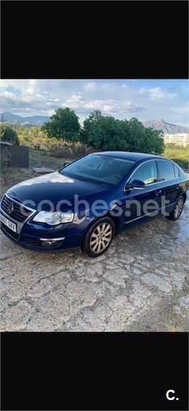 Azul Usado 2010 VW Passat Advance Berlina | 4500 € (Precio justo) - Imagen 1/4