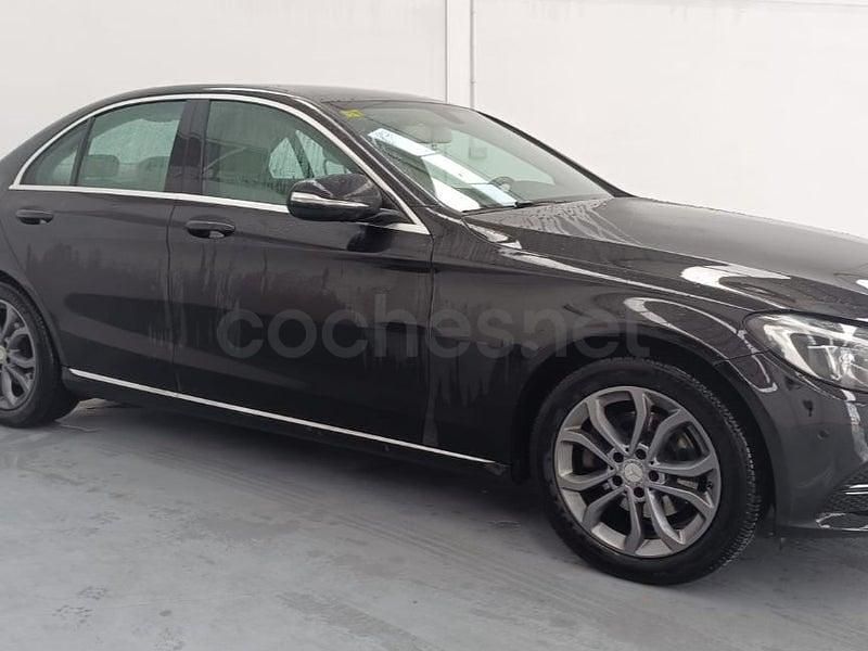 Usado Mercedes C220 170 CV (125 kW) 2015 Negro Berlina