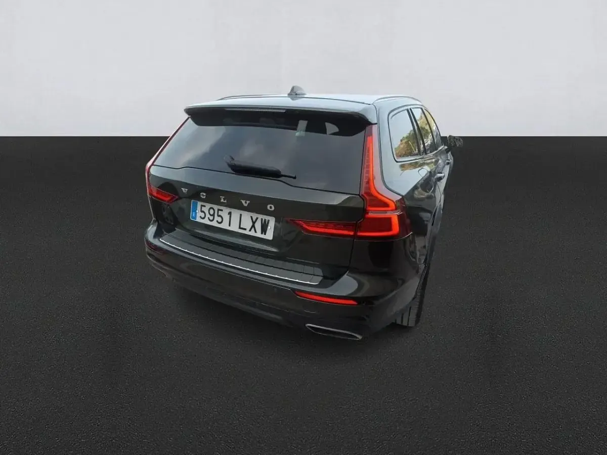 Usado Volvo V60 CC Pro 250 CV (183 kW) 2022 Familiar