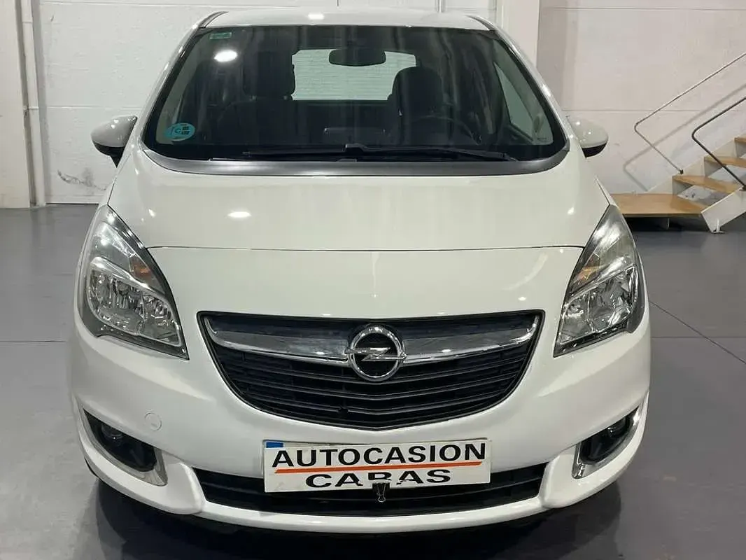 Usado Opel Meriva Excellence 140 CV (102 kW) 2014 Blanco Monovolumen