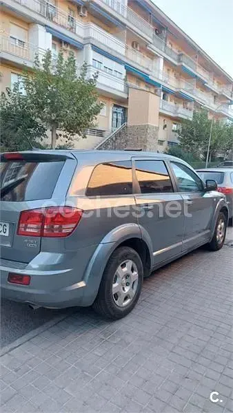 Usado Dodge Journey SE 140 CV (102 kW) 2011 Gris / plata SUV