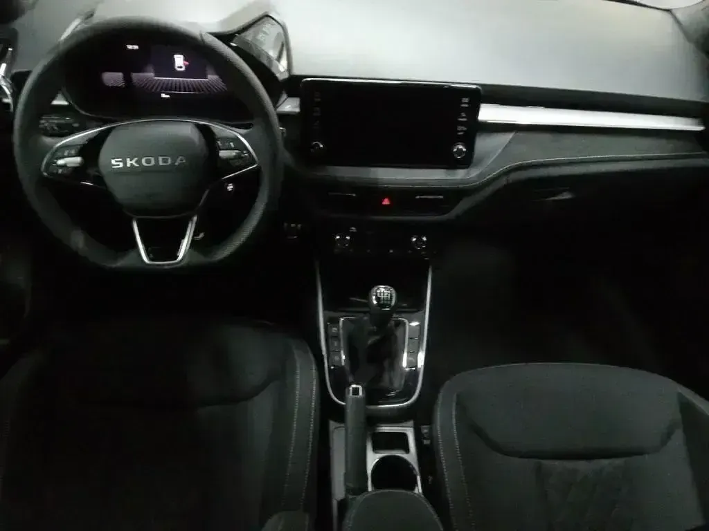 Nuevo Skoda Fabia 115 CV (84 kW) 2025 Azul Utilitario