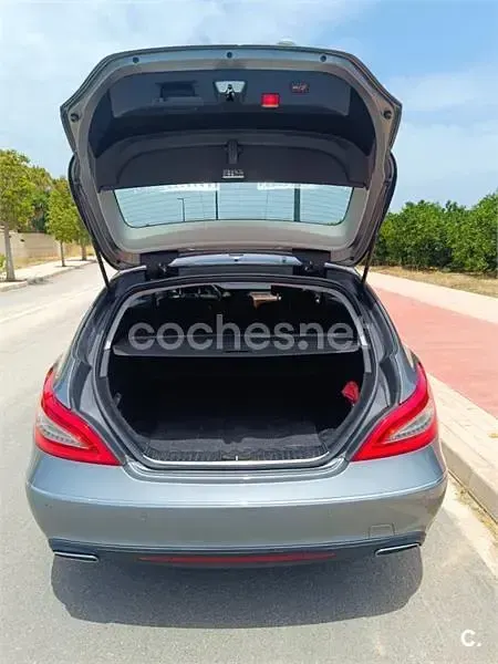 Usado Mercedes CLS350 Shooting Brake 265 CV (194 kW) 2013 Gris / plata Familiar