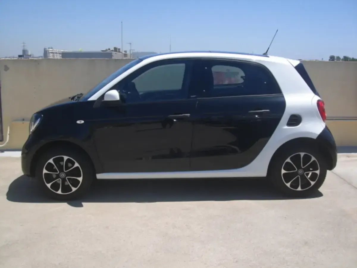 Usado Smart ForFour Passion 71 CV (52 kW) 2016 Negro Utilitario