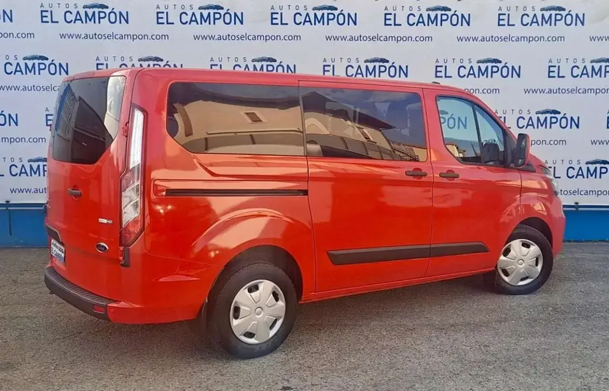 Usado Ford Transit Custom Ambiente 105 CV (77 kW) 2021 Rojo Familiar