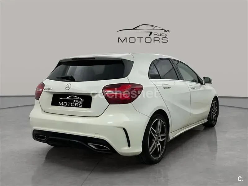 Usado Mercedes A200 AMG line 136 CV (100 kW) 2016 Blanco Berlina