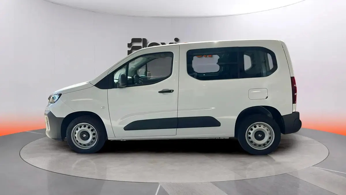 Usado Citroën Berlingo 102 CV (75 kW) 2024 Blanco Monovolumen