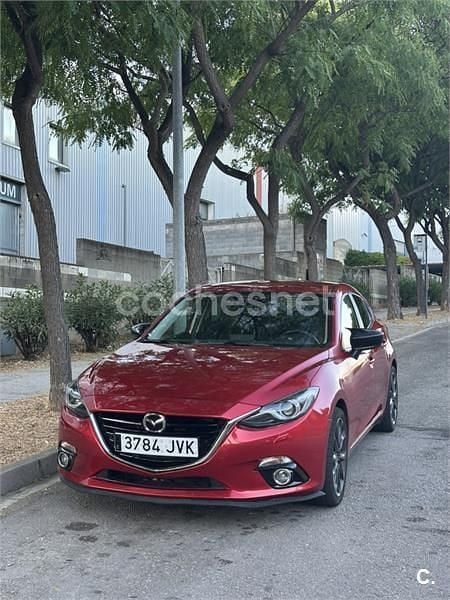 Rojo Usado 2016 Mazda 3 Luxury Berlina | 13.400 € (Precio justo) - Imagen 1/4