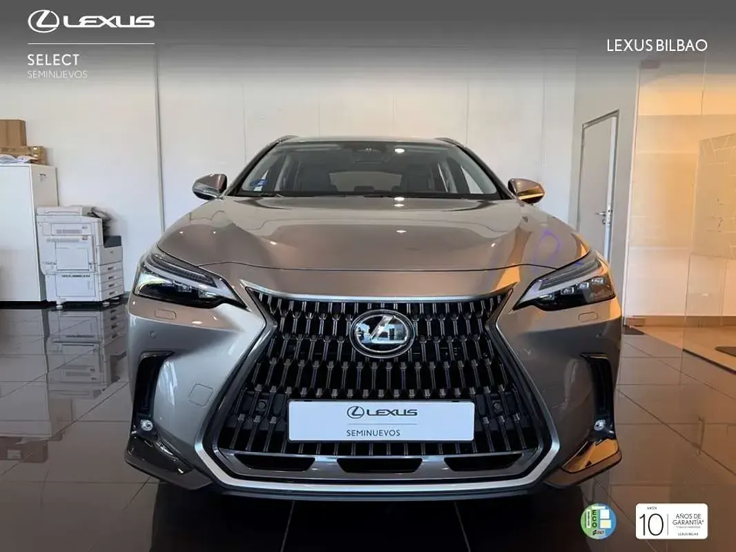 Usado Lexus NX450h+ Executive Line 147 CV (108 kW) 2026 Plateado SUV