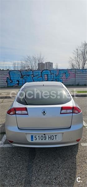 Usado Renault Laguna III 110 CV (80 kW) 2011 Gris / plata Berlina