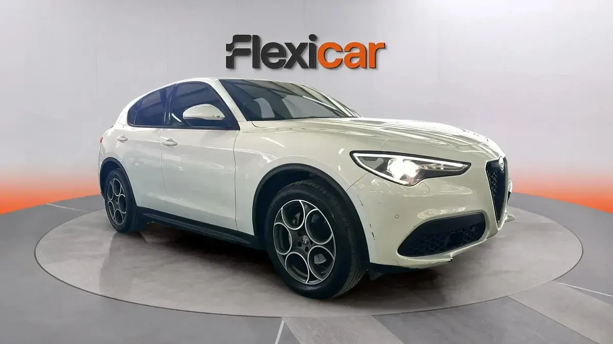 Usado Alfa Romeo Stelvio Sprint 200 CV (147 kW) 2022 SUV