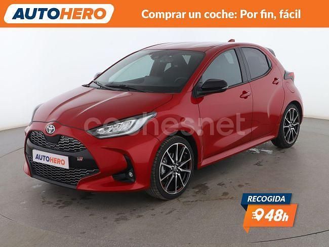 Rojo Usado 2024 Toyota Yaris Hybrid Sport Berlina | 22.499 € (Precio justo) - Imagen 1/3