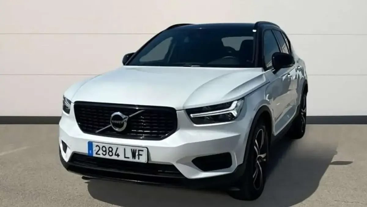 Usado Volvo XC40 R-Design 129 CV (94 kW) 2022 Blanco SUV